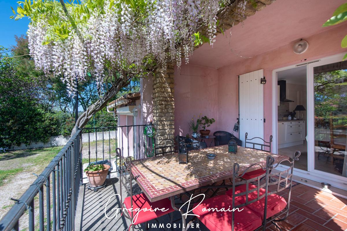 SAINT-CHAMAS Maison 7 pièces 170 m2 vue étang 3