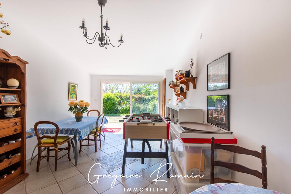 SAINT-CHAMAS Maison 7 pièces 170 m2 vue étang 8