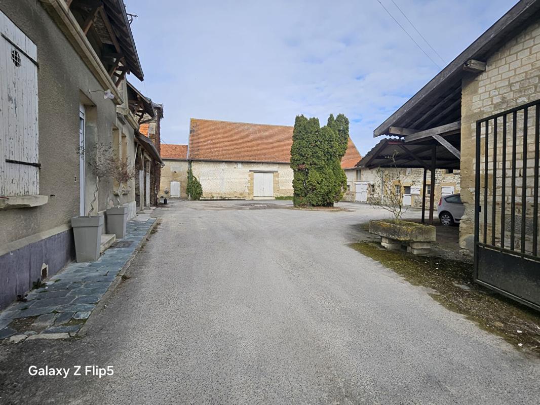 WARMERIVILLE Corps de ferme -  Warmeriville 11