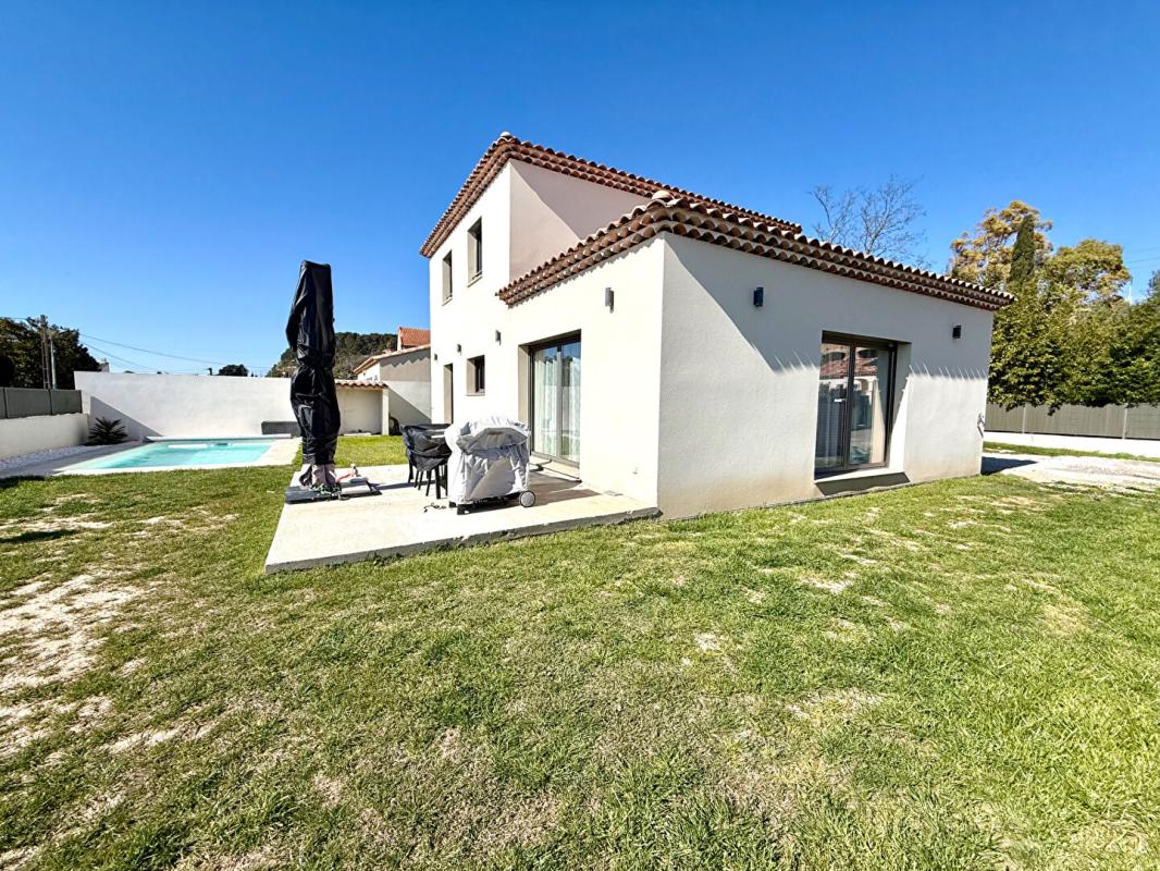 SAINT-CHAMAS Magnifique villa 140m² avec piscine 1