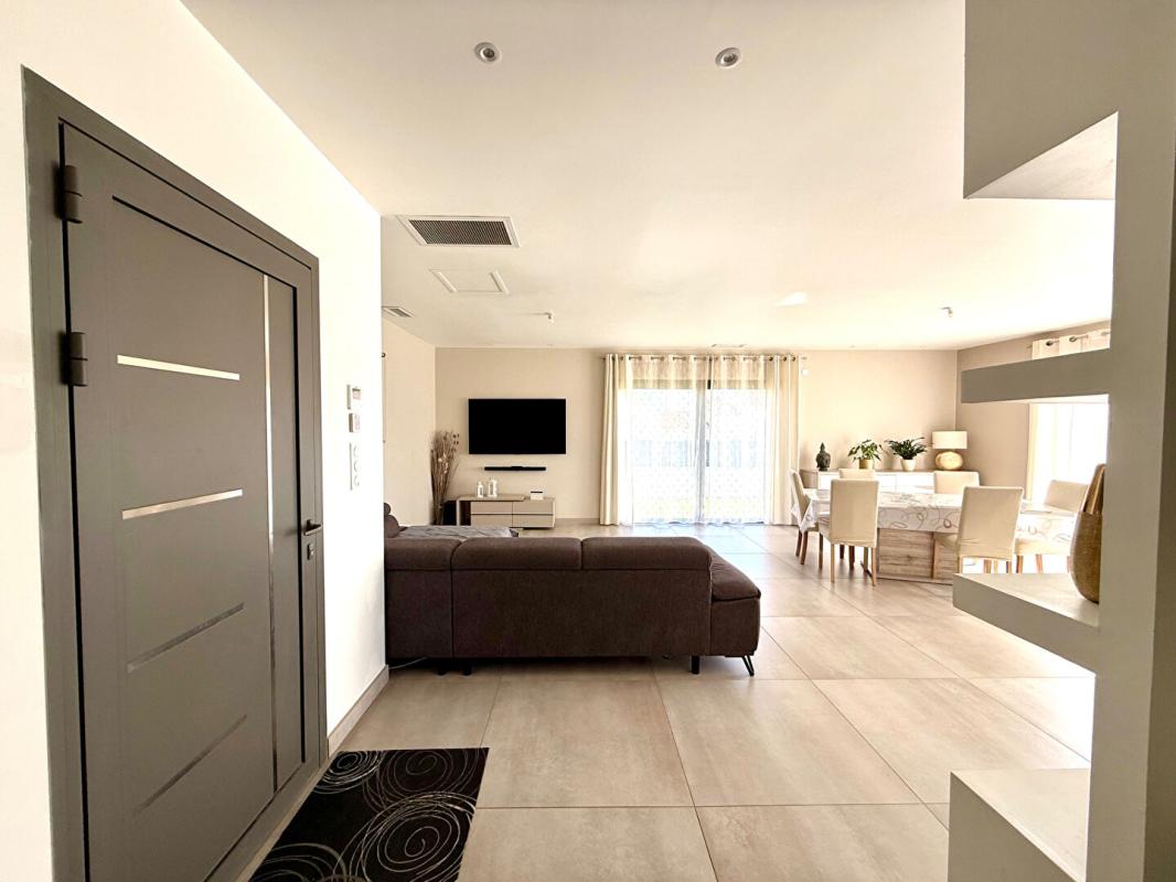 SAINT-CHAMAS Magnifique villa 140m² avec piscine 9