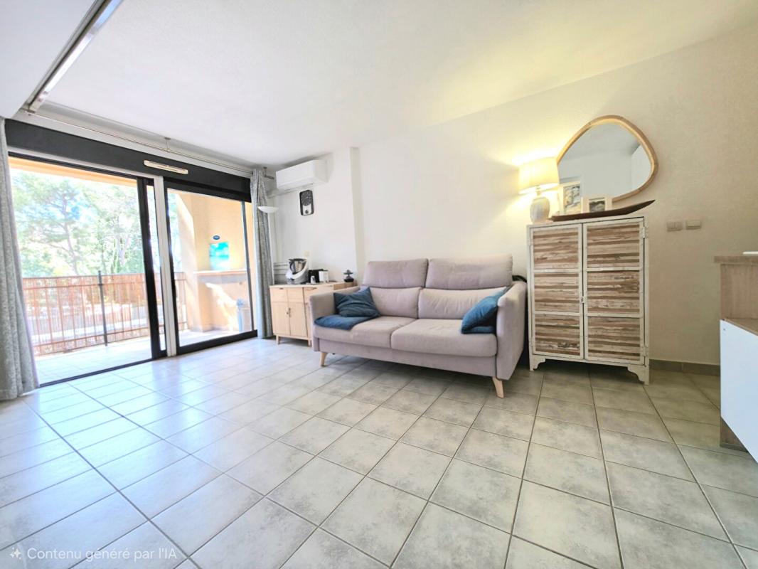 SANARY-SUR-MER APPARTEMENT T3 AVEC TERRASSE & PISCINE 38 m2 A 359000 EUR 5