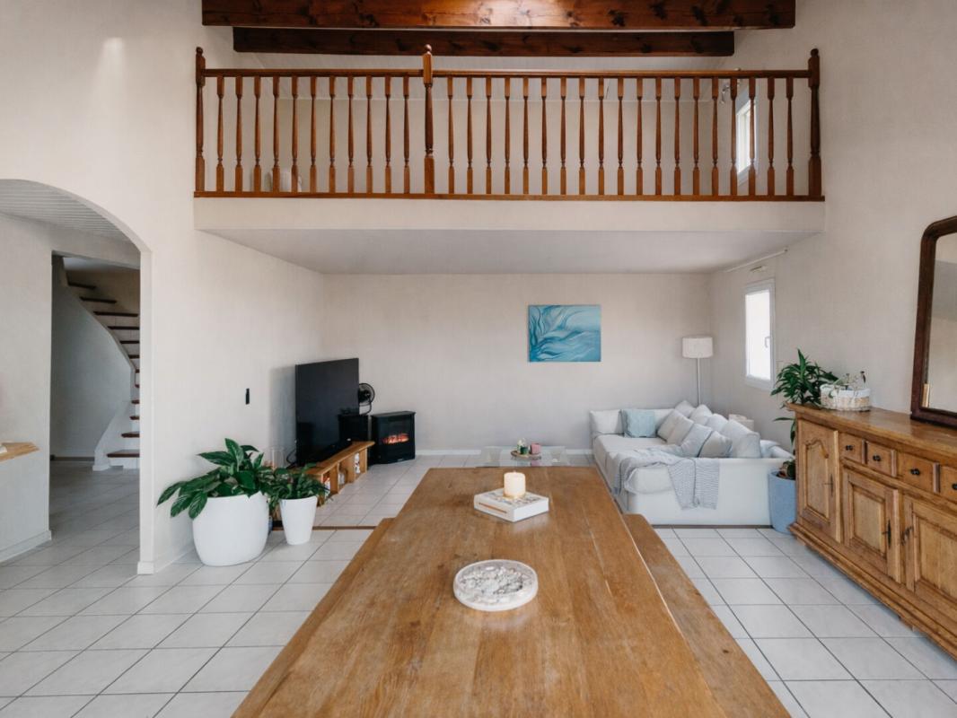 VILLELONGUE-DELS-MONTS Maison 4 faces T 5 et appartement T2 indépendant - Villelongue Dels Monts - 191 m² 2