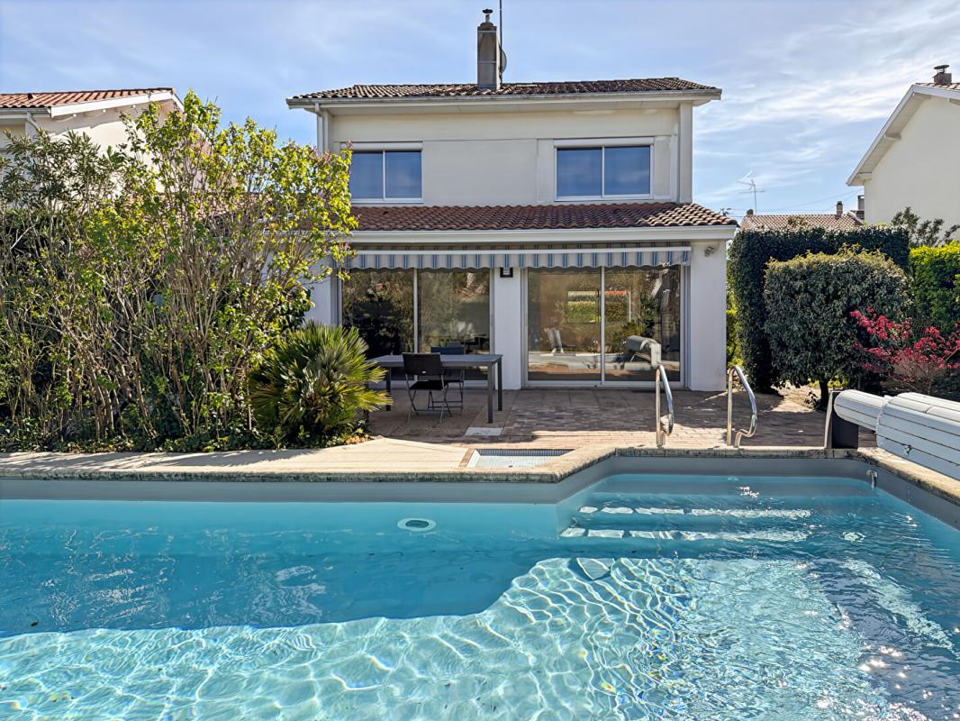 LE HAILLAN Maison Le Haillan 5 pièce(s) 110 m2 1