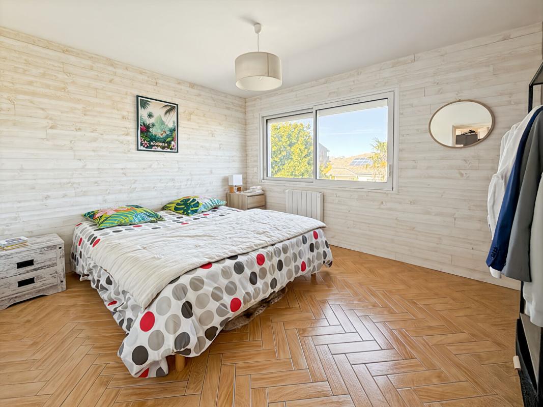 LE HAILLAN Maison Le Haillan 5 pièce(s) 110 m2 10