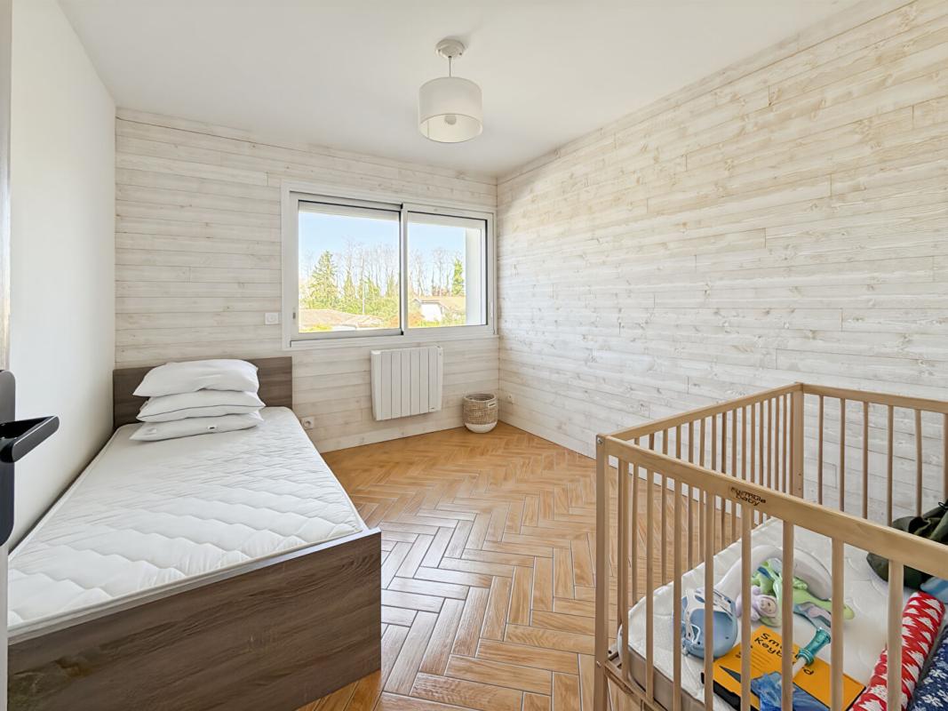 LE HAILLAN Maison Le Haillan 5 pièce(s) 110 m2 11