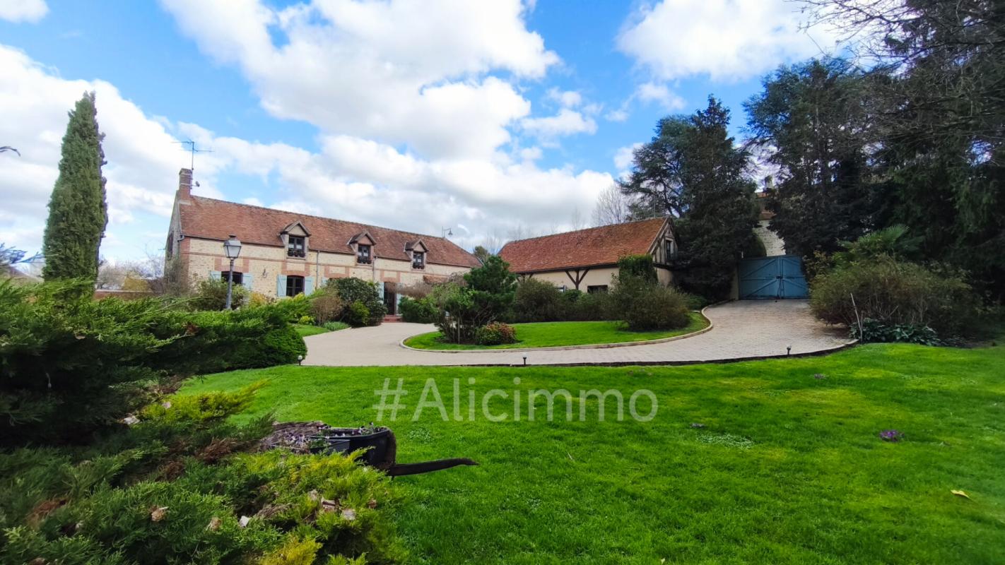 SEZANNE Propriété de charme dans un cadre privilégié 17