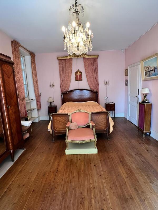 SORGES Maison de maître Sorges et Ligueux en Perigord pièce(s) 200 m2 9