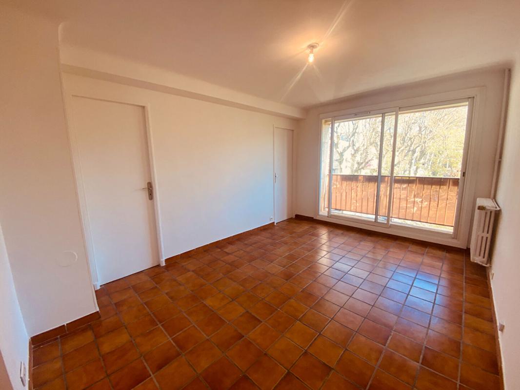 AIX-EN-PROVENCE A louer T3 centre ville Aix en Pce 2