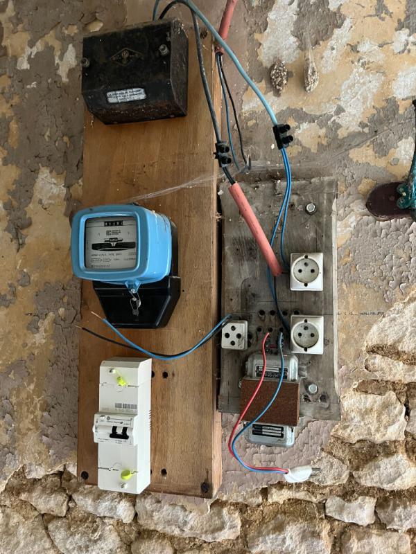 CROCY MAISON A REHABILITER 11