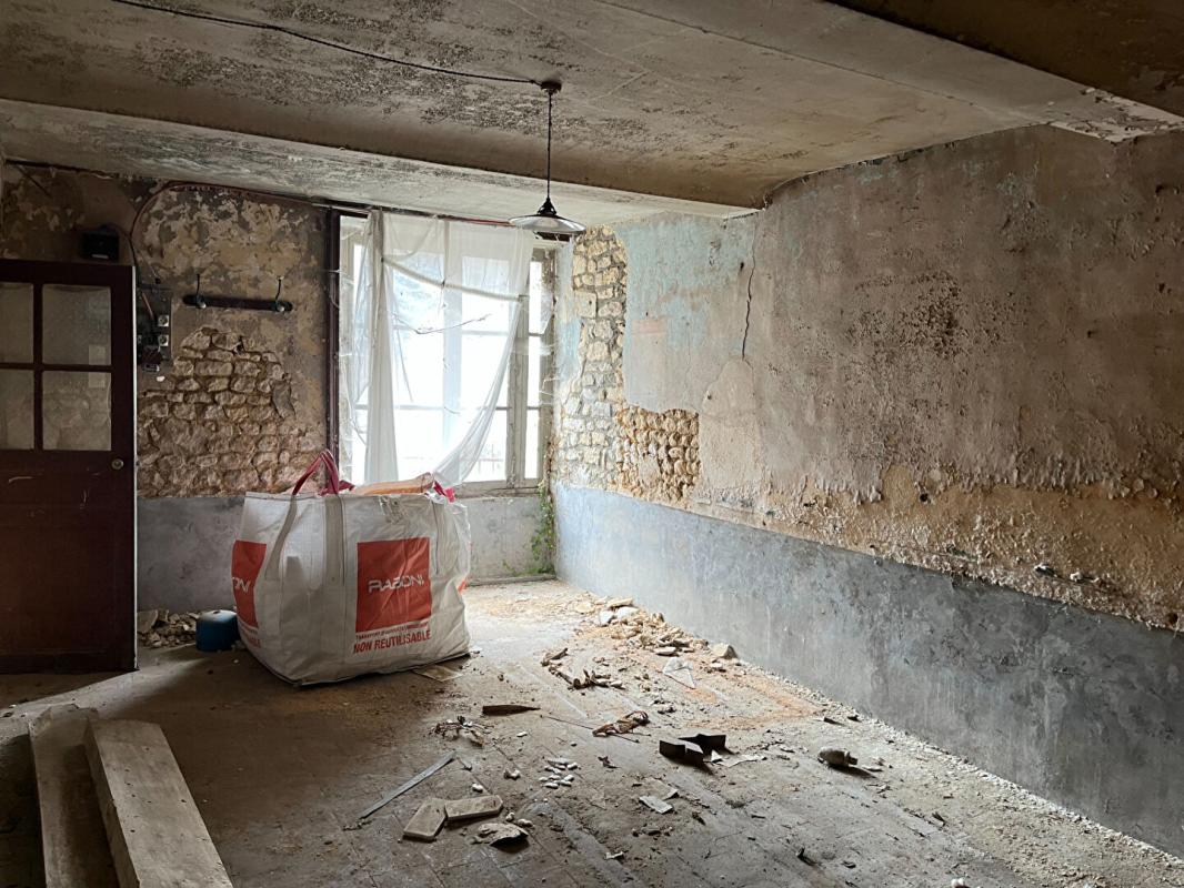 CROCY MAISON A REHABILITER 3