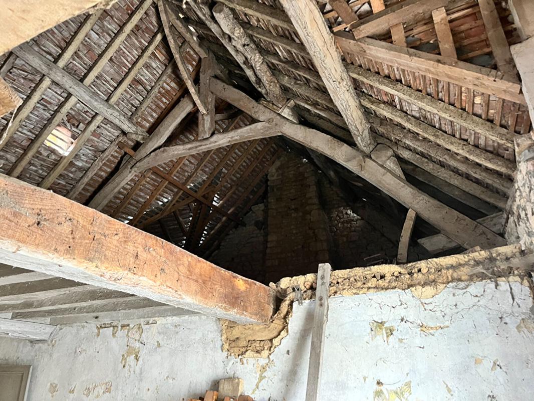 CROCY MAISON A REHABILITER 7