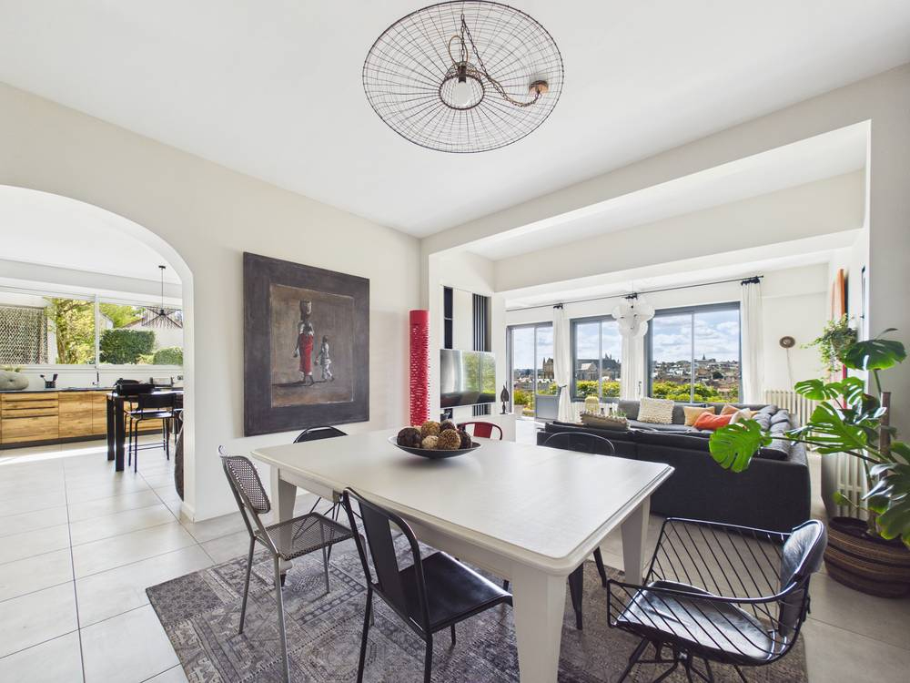 POITIERS Maison d'exception de 220 m² avec vue panoramique sur Poitiers , 5 chambres ,jardin 2