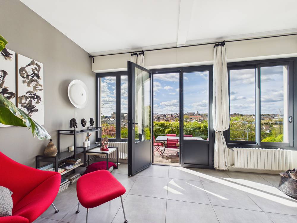 POITIERS Maison d'exception de 220 m² avec vue panoramique sur Poitiers , 5 chambres ,jardin 3