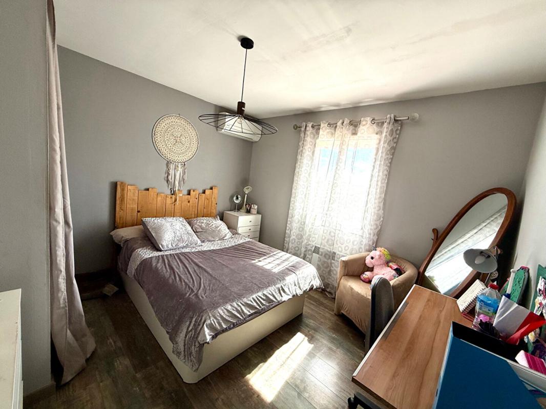 ISTRES Villa R+1 84m² avec piscine 10