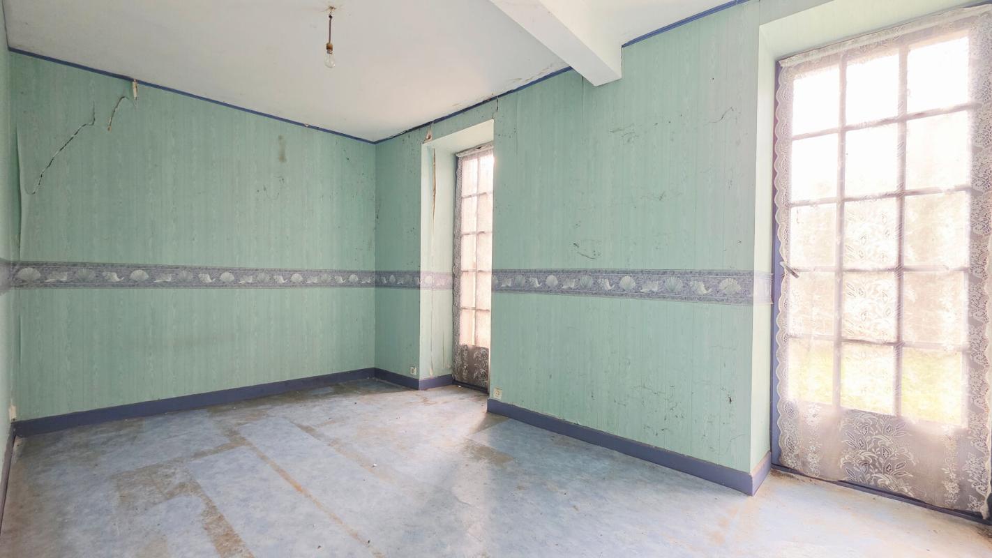 PLOU MAISON CORP DE FERME 8 PIECES GRANGE HANGAR 10