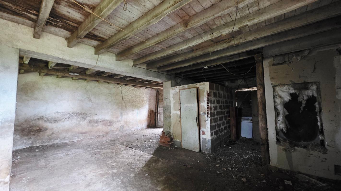 PLOU MAISON CORP DE FERME 8 PIECES GRANGE HANGAR 17