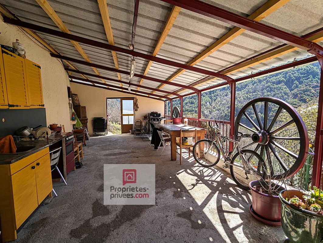 GUILLAUMES Maison de hameau avec jardins et dépendances 4