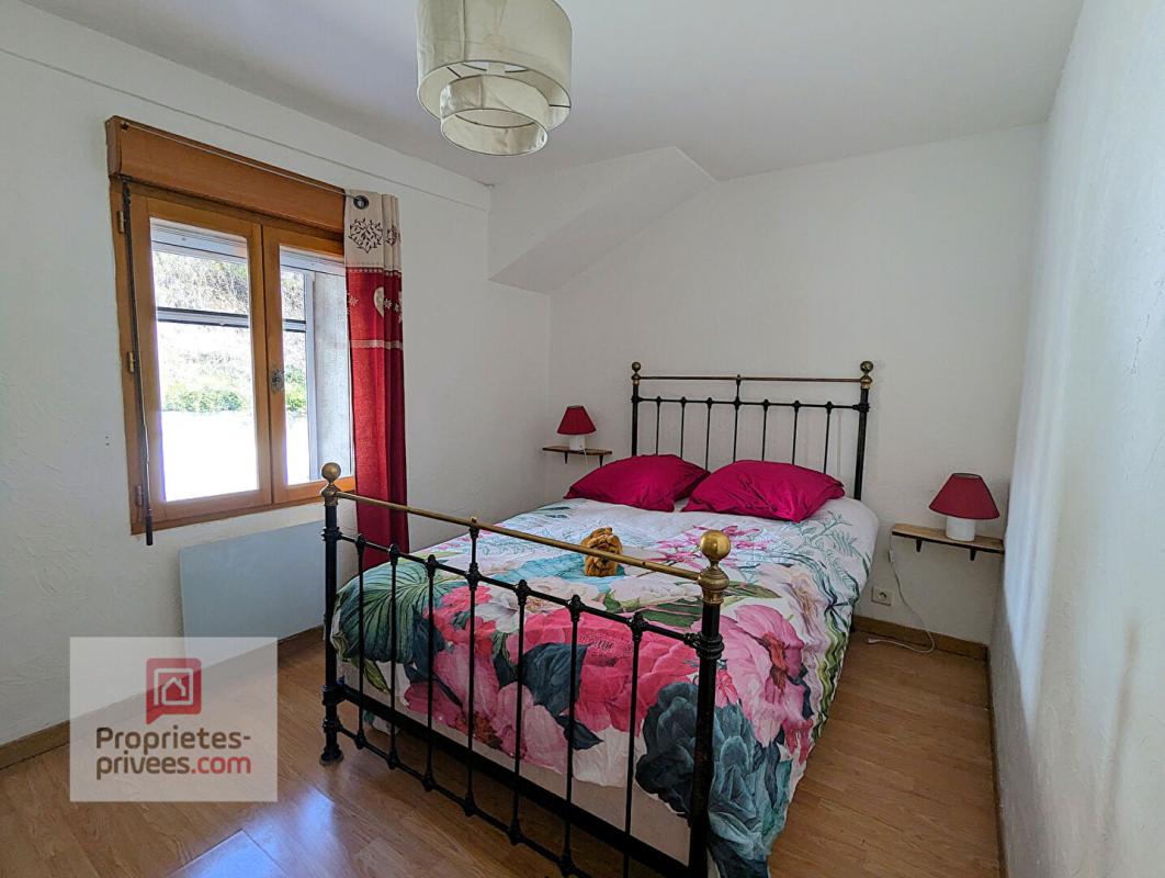 GUILLAUMES Maison de hameau avec jardins et dépendances 8