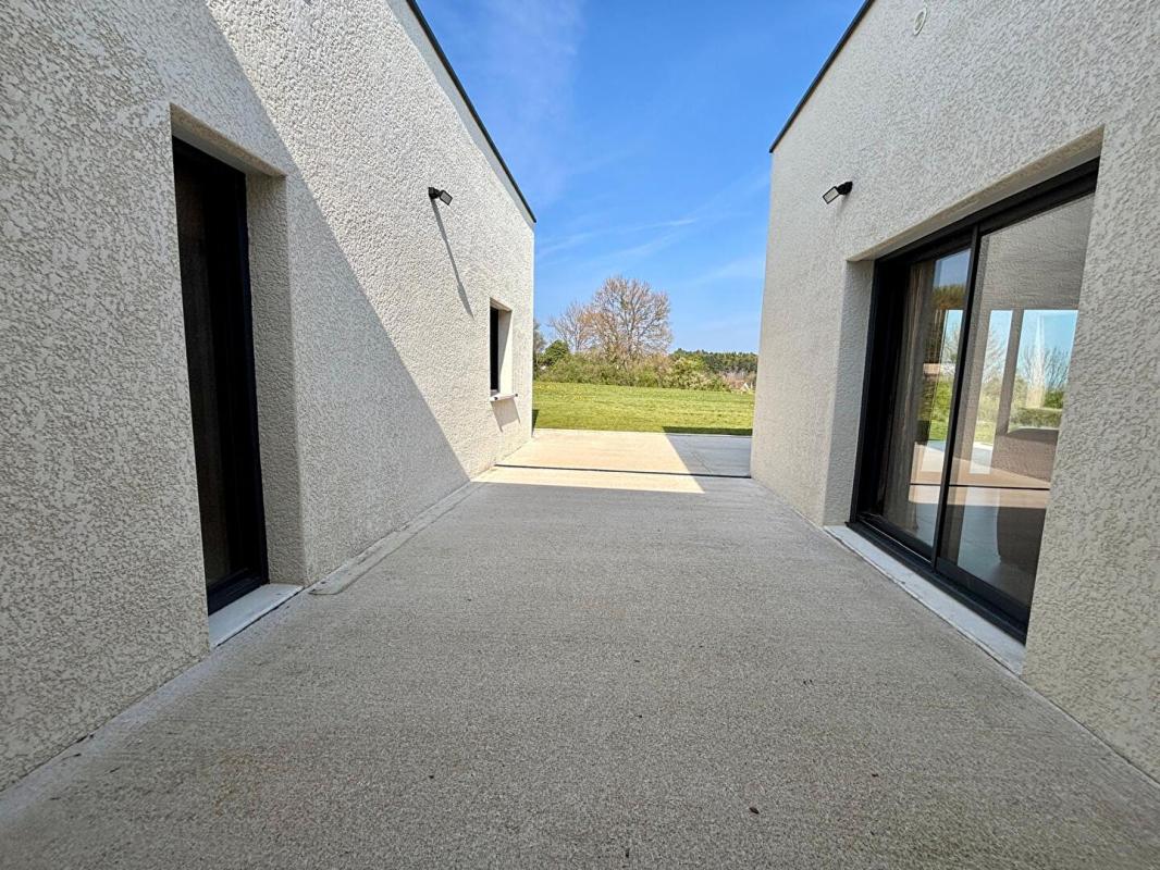 NEVERS Maison contemporaine toit plat - 156 m² - Terrain de 1861 m²  - Secteur Nevers 11
