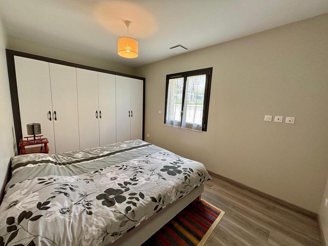 NEVERS Maison contemporaine toit plat - 156 m² - Terrain de 1861 m²  - Secteur Nevers 6