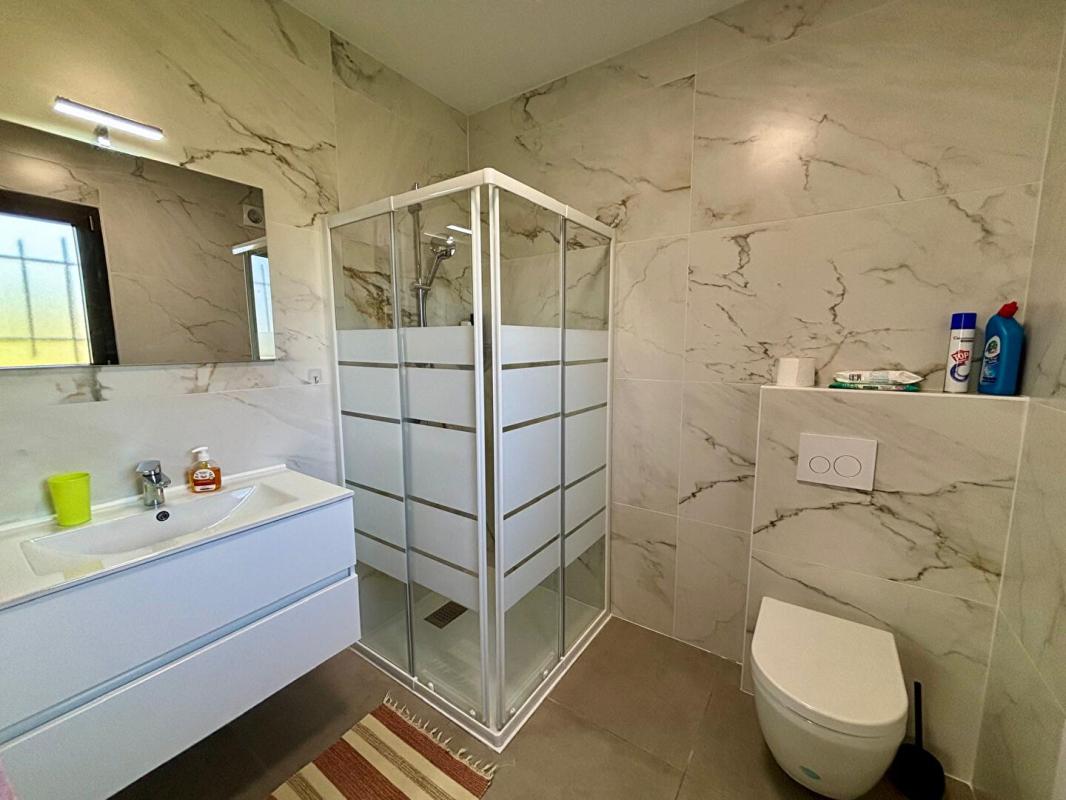 NEVERS Maison contemporaine toit plat - 156 m² - Terrain de 1861 m²  - Secteur Nevers 8