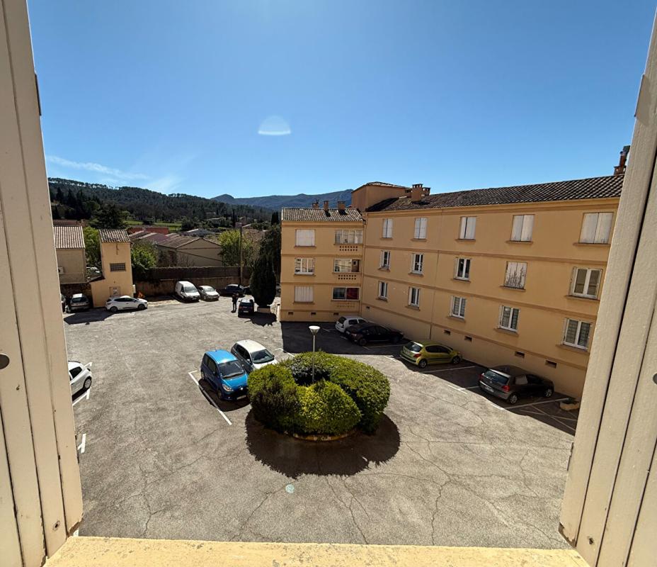 BRIGNOLES Appartement Brignoles 3 pièce(s) 49 m2 8