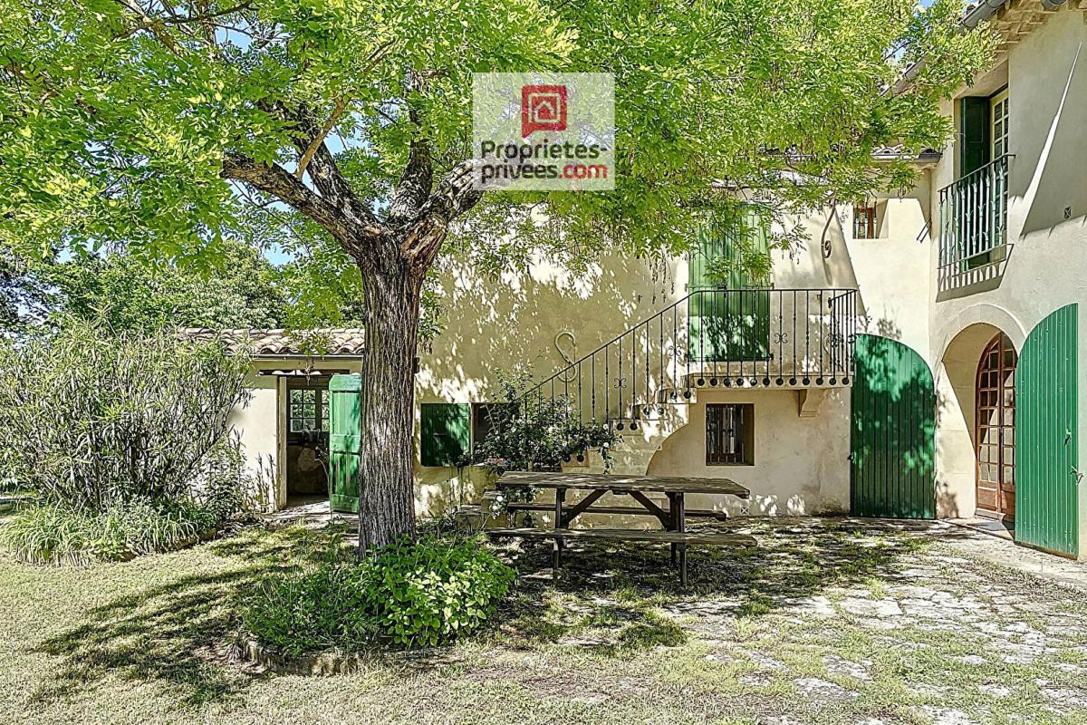 PERTUIS Magnifique mas provençal au charme authentique 1