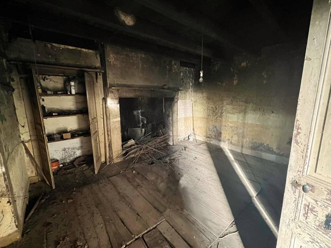 SAINT-PRIEST-LES-FOUGERES Ferme à Saint Priest Les Fougeres 3 pièce(s) 85 m2 3