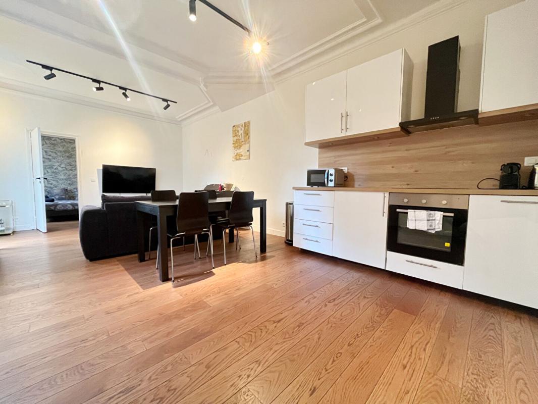 PARIS-17E-ARRONDISSEMENT Appartement avec jardin cité Lemercier 5