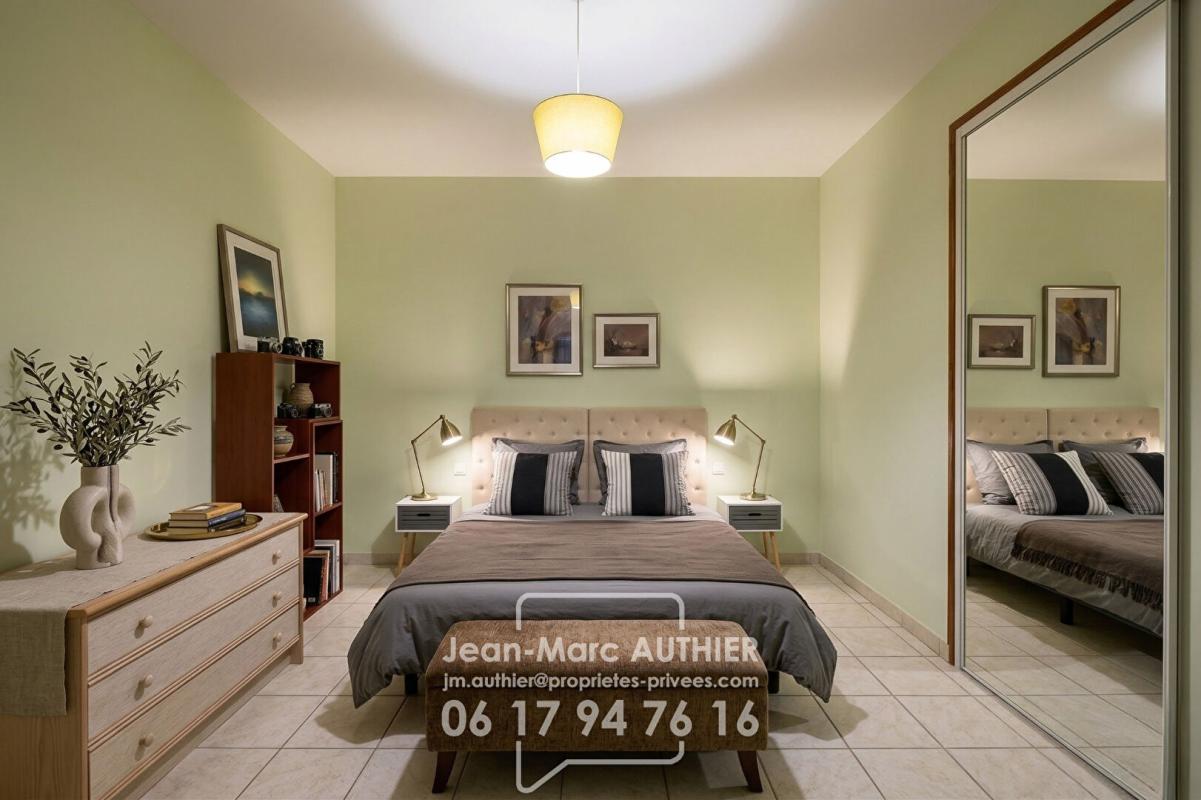 SAINT-CYPRIEN Maison  atypique de 228 m2 4 chambres jardin piscine proche commerces 10