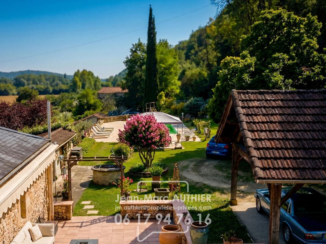 SAINT-CYPRIEN Maison  atypique de 228 m2 4 chambres jardin piscine proche commerces 2