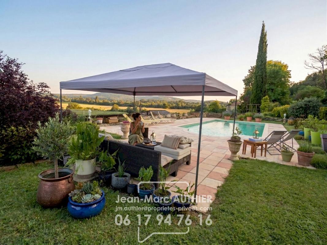 SAINT-CYPRIEN Maison  atypique de 228 m2 4 chambres jardin piscine proche commerces 3