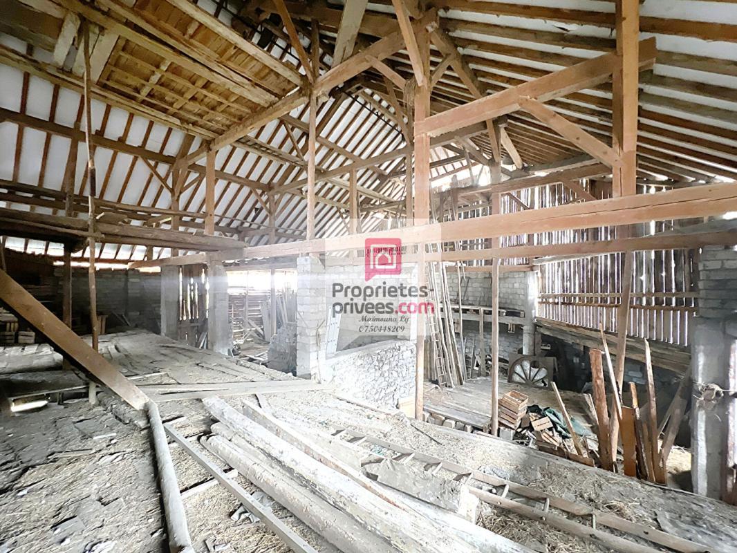 MARLENS Grange  authentique à fort potentiel 600 m2  Marlens 11