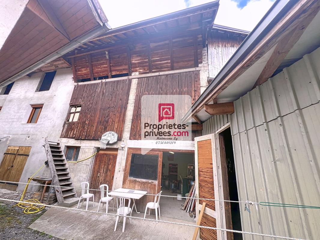 MARLENS Grange  authentique à fort potentiel 600 m2  Marlens 18