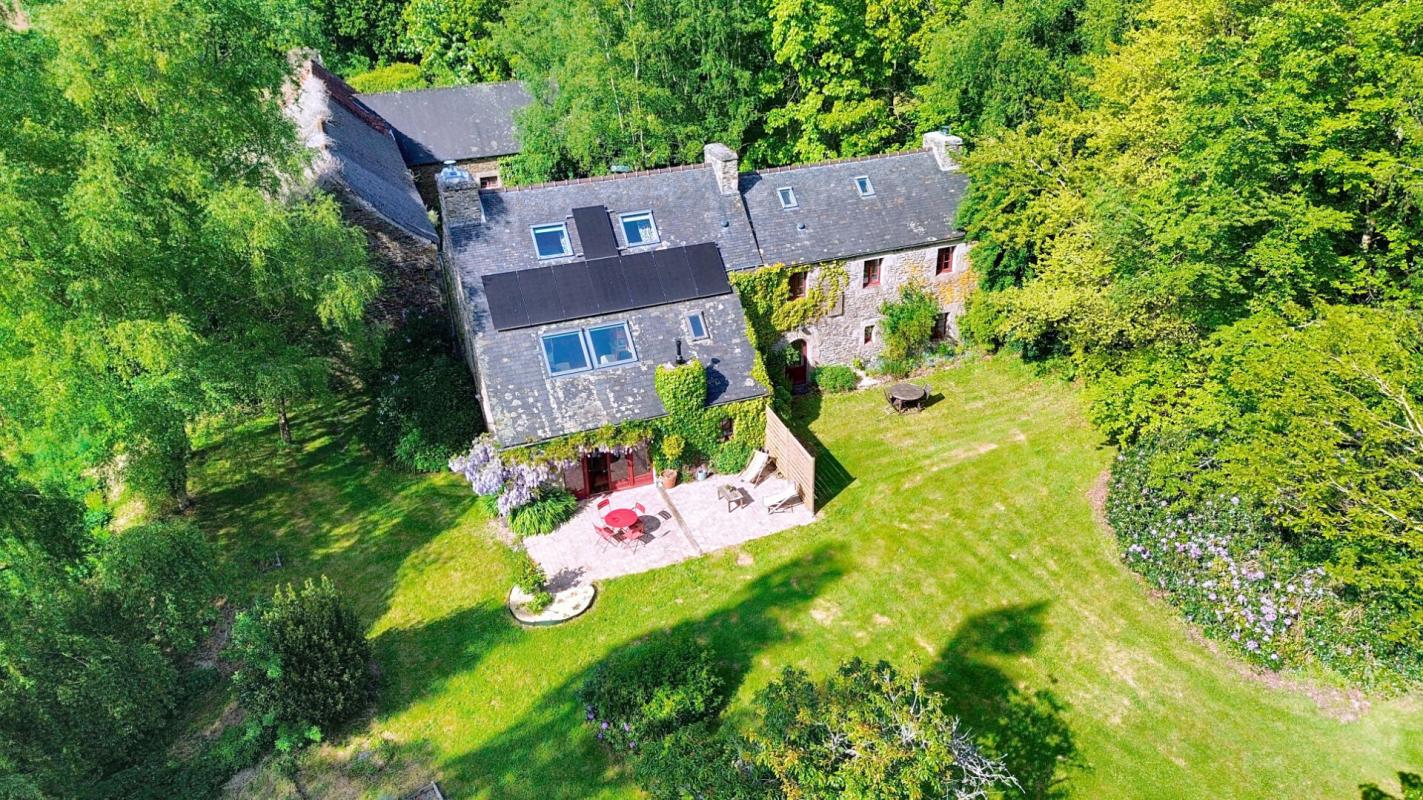MORLAIX Propriété Plougonven 167 m2 et terrain de 3,7 Ha 4