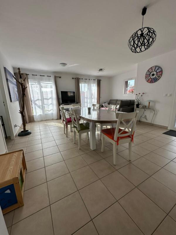 PARENTIS-EN-BORN EN EXCLUSIVITÉ Maison récente avec fort potentiel locatif à Parentis-en-Born, à deux pas du lac 5