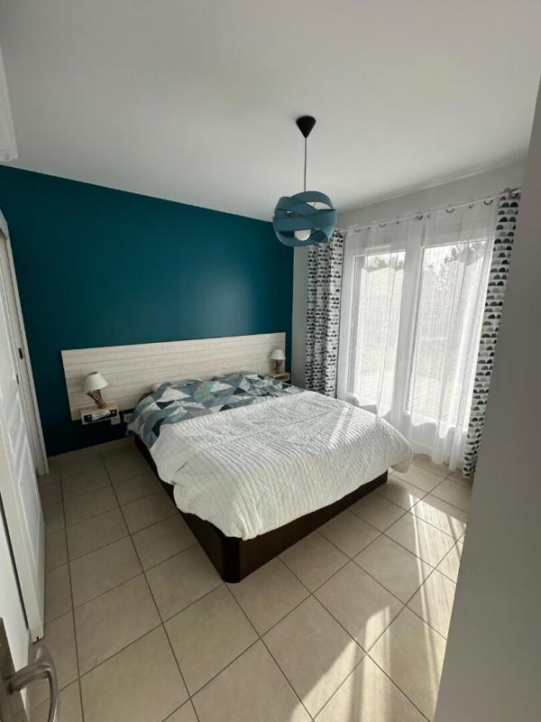 PARENTIS-EN-BORN EN EXCLUSIVITÉ Maison récente avec fort potentiel locatif à Parentis-en-Born, à deux pas du lac 7