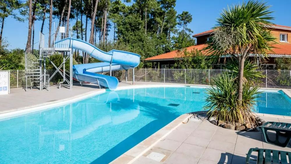 PARENTIS-EN-BORN EN EXCLUSIVITÉ Maison récente avec fort potentiel locatif à Parentis-en-Born, à deux pas du lac 8