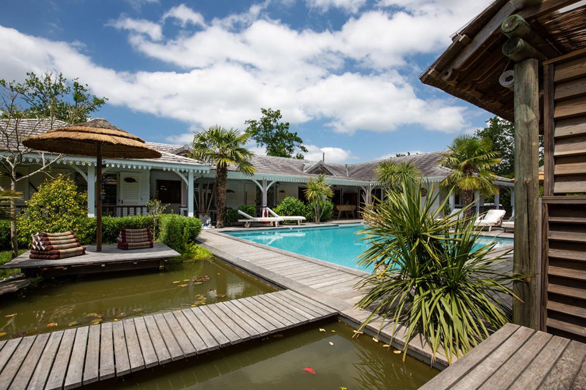 LACANAU Magnifique villa contemporaine au coeur d'un jardin tropical 1