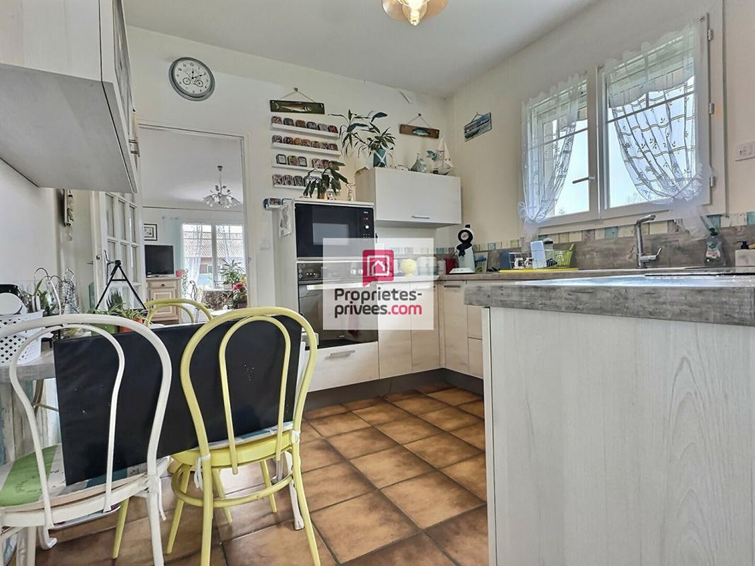 LA TESTE-DE-BUCH Dept 33 - La Teste De Buch- Maison 5 pièce(s) 79 m2 avec terrasse, son jardin de 745m² et un garage indépendant, une véranda de 10m2 et une buanderie de 15m2 soit une surface utile de 104m2 12