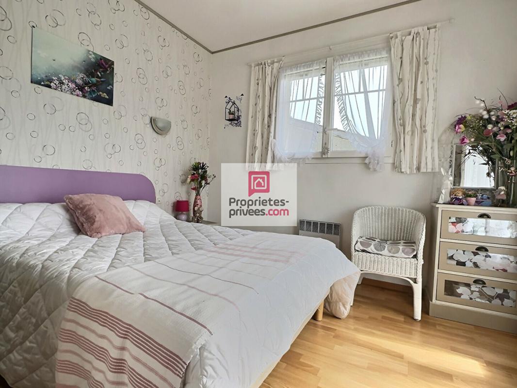 LA TESTE-DE-BUCH Dept 33 - La Teste De Buch- Maison 5 pièce(s) 79 m2 avec terrasse, son jardin de 745m² et un garage indépendant, une véranda de 10m2 et une buanderie de 15m2 soit une surface utile de 104m2 9