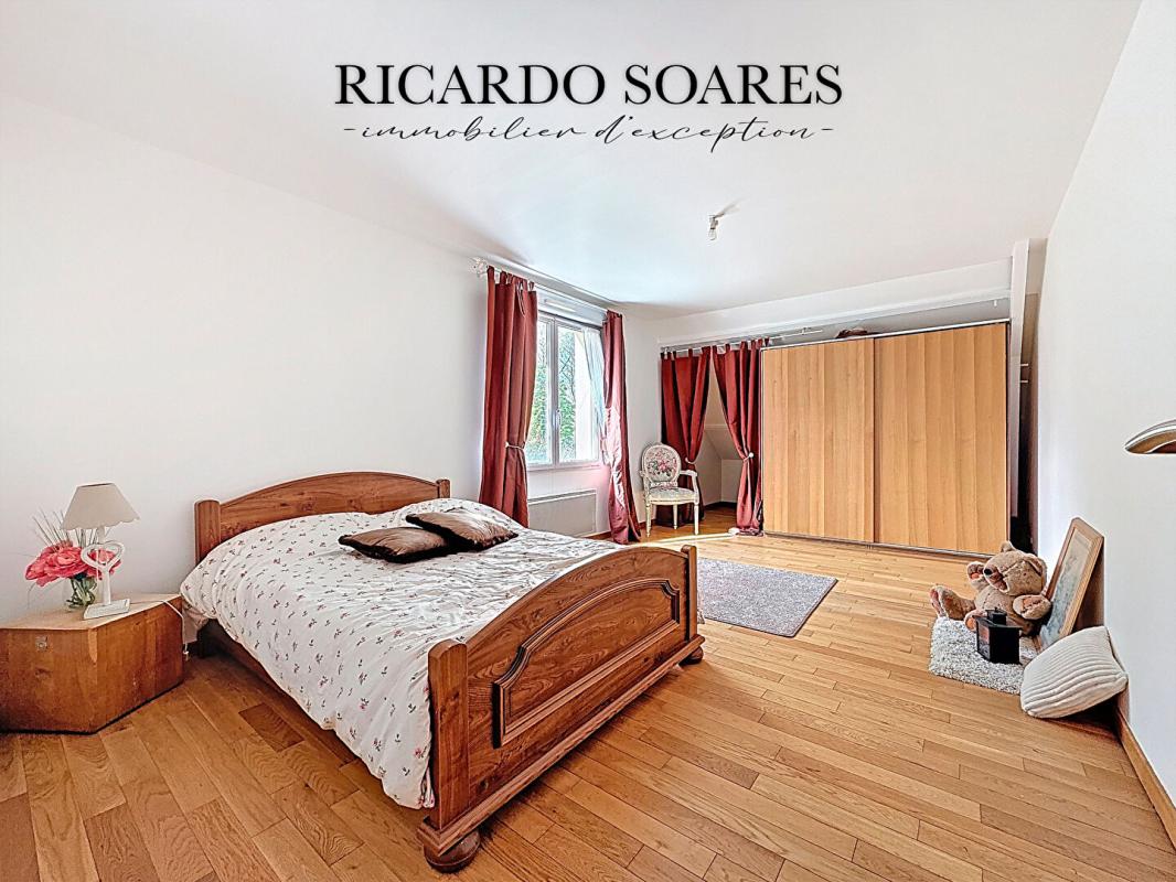 MONCHY-SAINT-ELOI 60290 MONCHY-SAINT-ELOI - MAISON FAMILIALE 164m2 au sol / 4 ou 5 CHAMBRES / 2 GARAGES / JARDIN 10