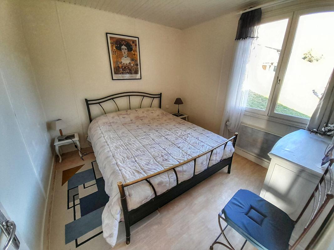 LARUNS Chalet en bois avec vue sur les Pyrénées 12