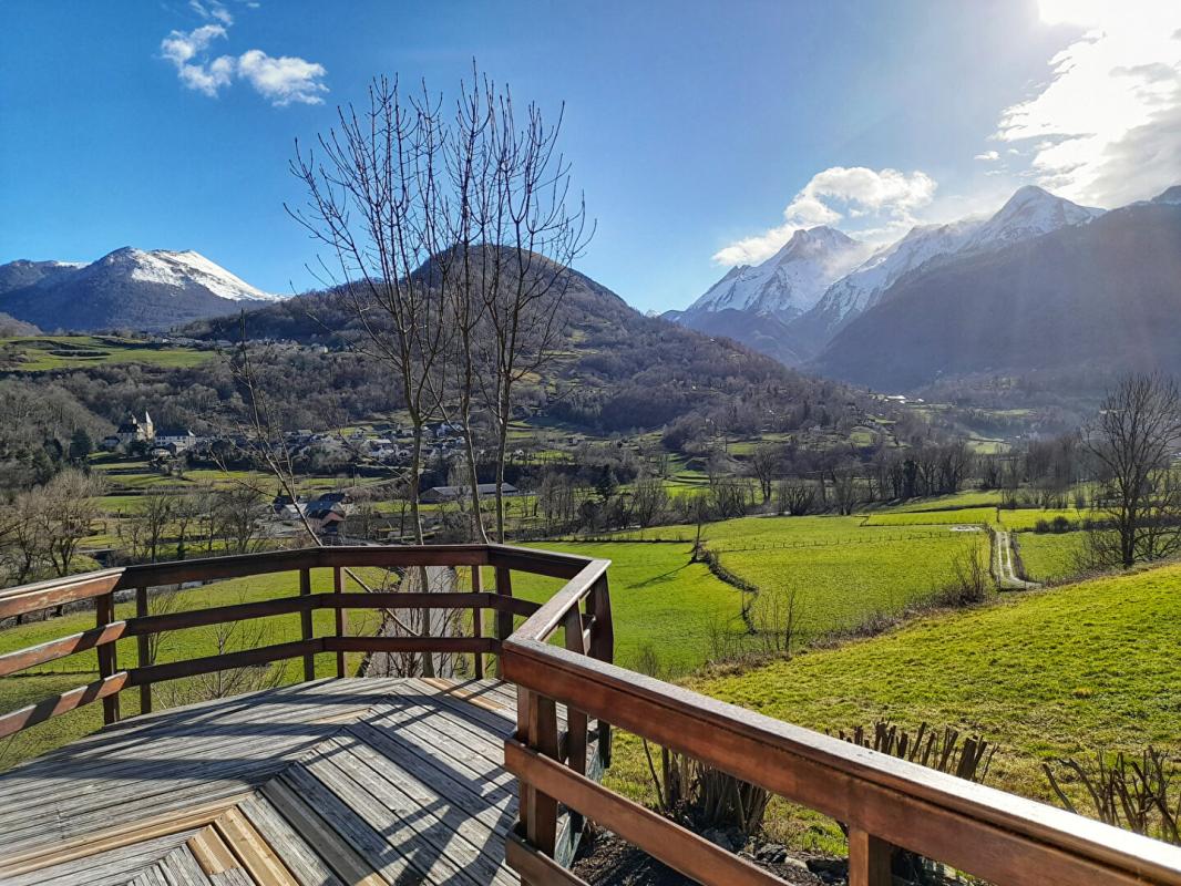 LARUNS Chalet en bois avec vue sur les Pyrénées 3