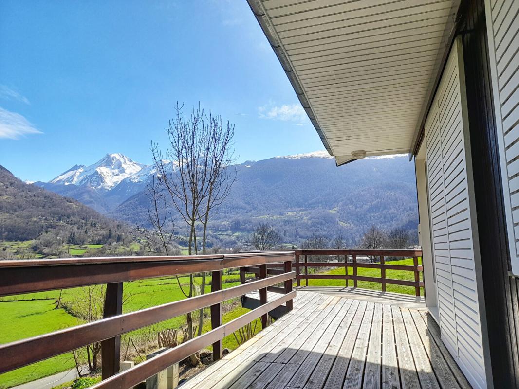 LARUNS Chalet en bois avec vue sur les Pyrénées 7