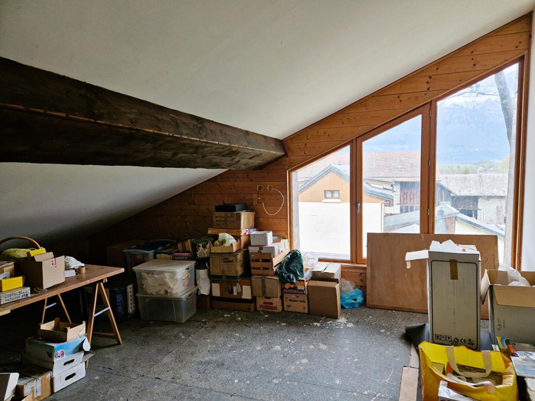 CHAMOUX-SUR-GELON Maison Chamoux Sur Gelon 4 pièce(s) 102 m2 8