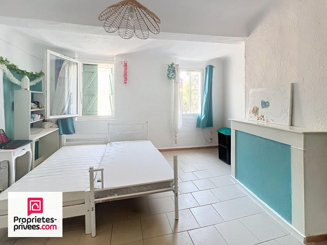 RIANS RIANS IMMEUBLE AVEC 4 LOGEMENTS +  LOCAL LOUES 14