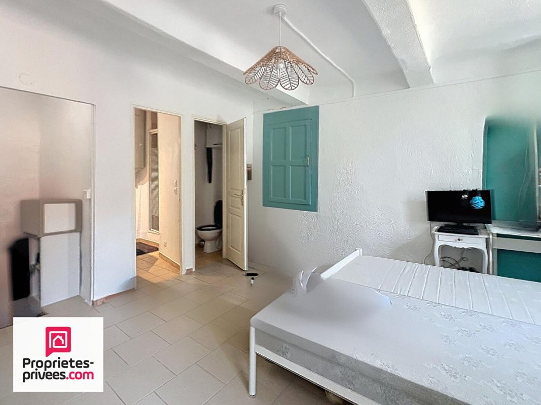 RIANS RIANS IMMEUBLE AVEC 4 LOGEMENTS +  LOCAL LOUES 15