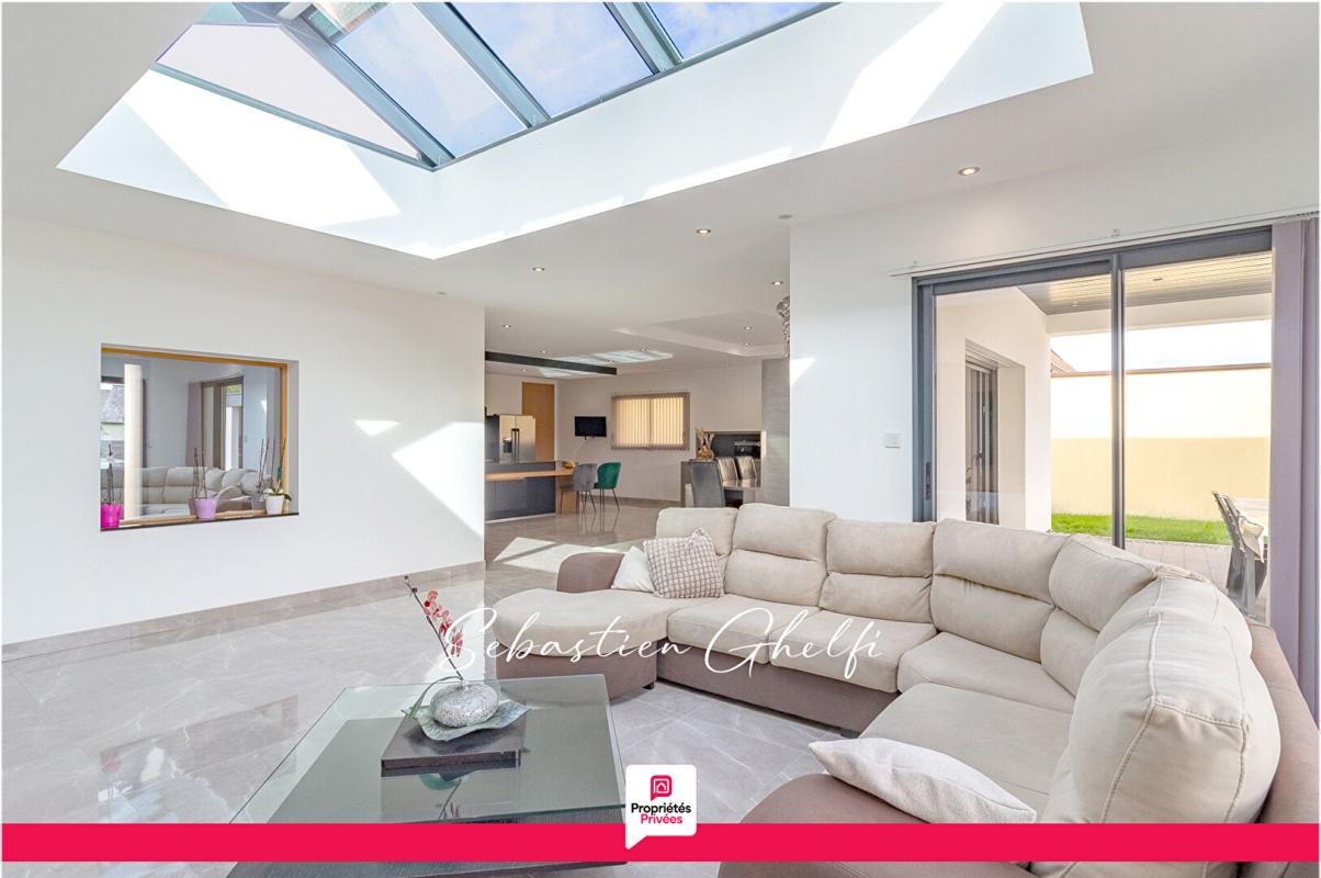 ROMORANTIN-LANTHENAY belle villa de plain-pied avec piscine- 4 chambres dont 1 suite-double garage 5